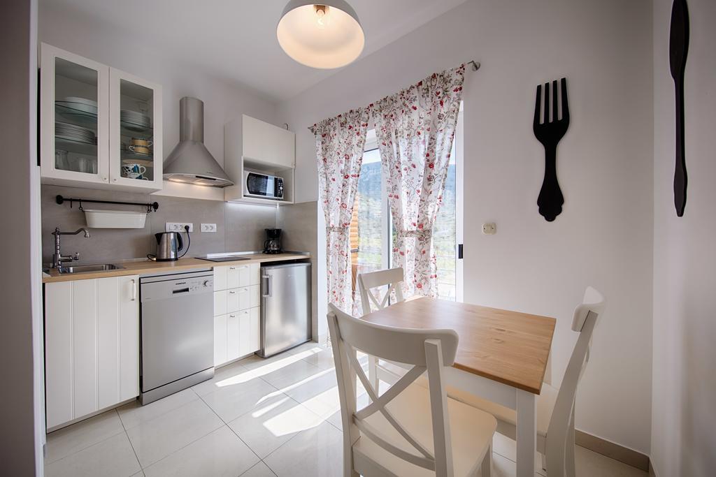 Apartments Zambarlin Komiža Extérieur photo
