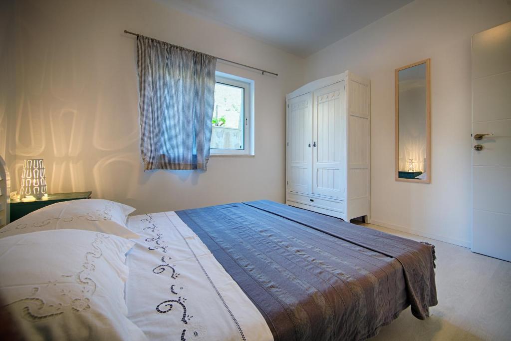 Apartments Zambarlin Komiža Chambre photo