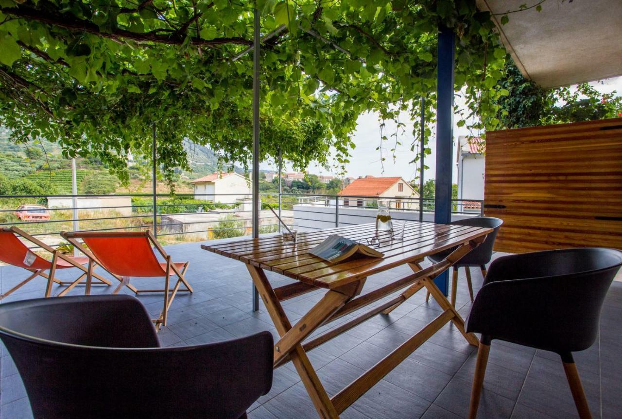 Apartments Zambarlin Komiža Extérieur photo