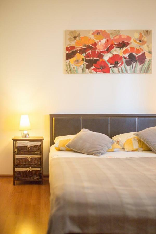 Apartments Zambarlin Komiža Extérieur photo